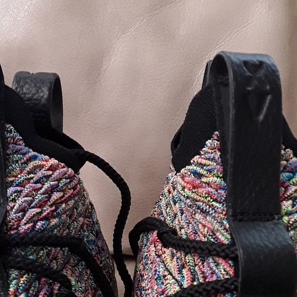 Lebron James xv/ big kid 7 - Picture 4 of 4